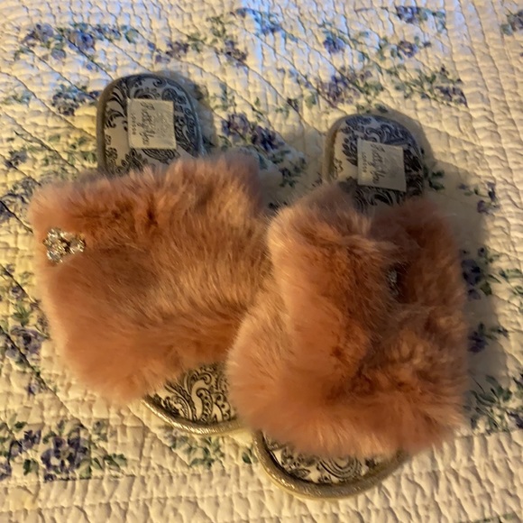 Pretty You slippers, size XL (9.5-10.5) super cute - Picture 6 of 7